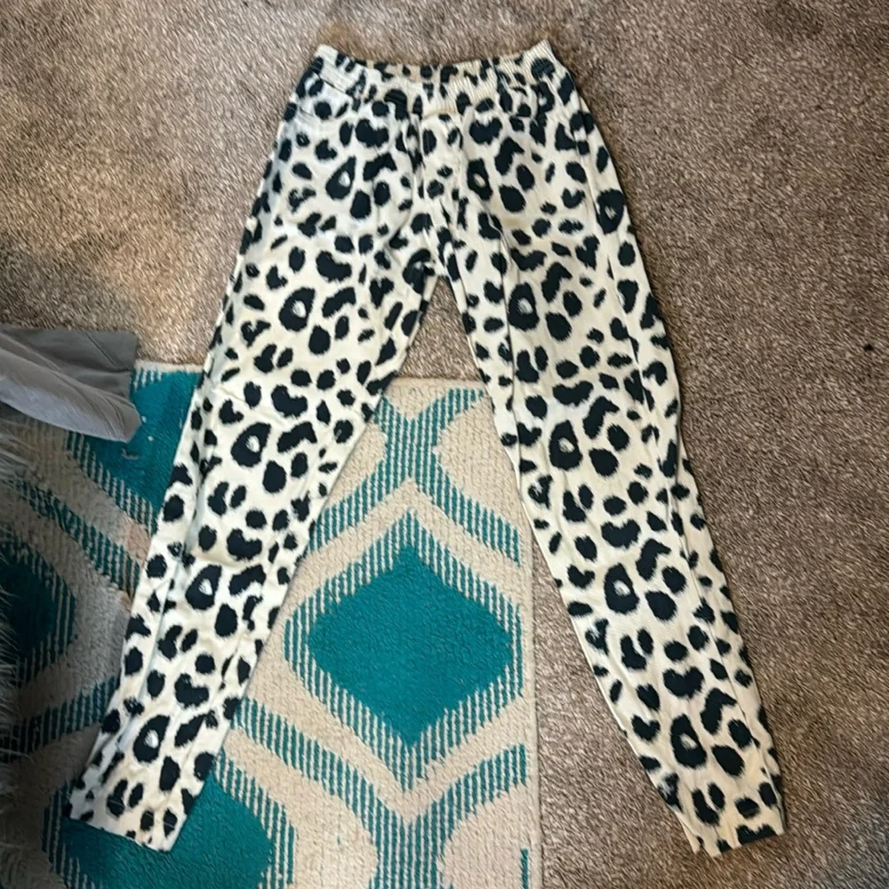 Spell - Picture 2 of 6